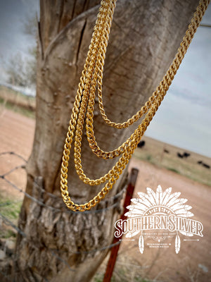 Open image in slideshow, Gold Diamond Cut Curb Chain
